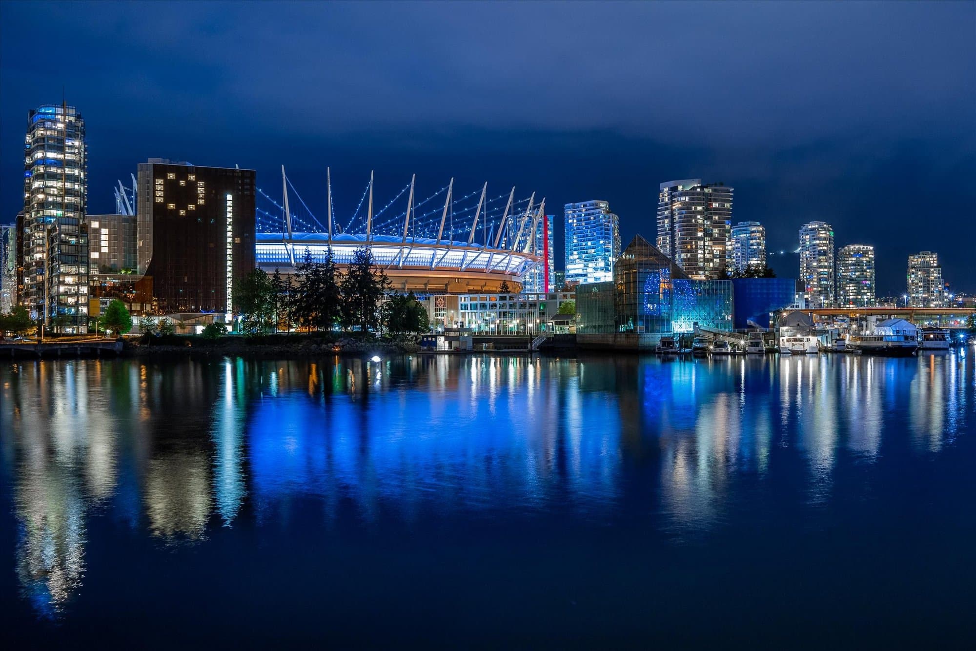 THE SPECTACULAR BRIDGE PENTHOUSE AT OLYMPIC VILLAGE