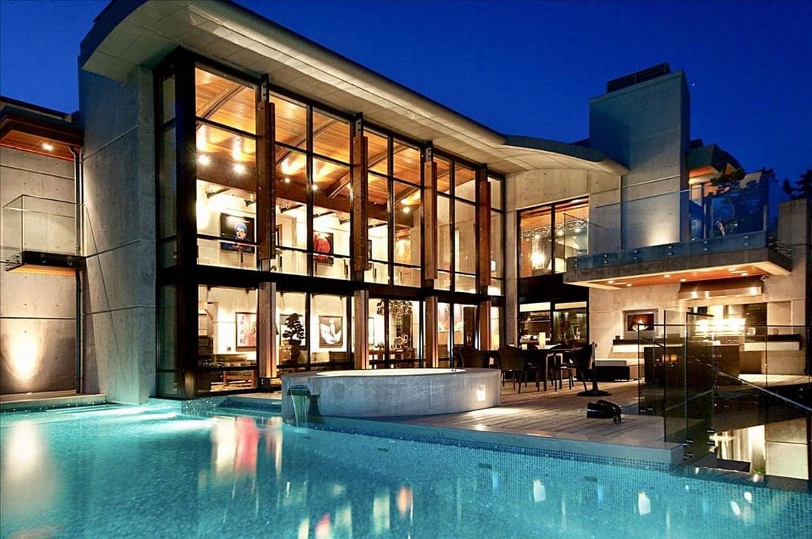 ARCHITECT ‘ROBERT CICCOZZI’S’ ICONIC DREAM HOME IN WEST VANCOUVER