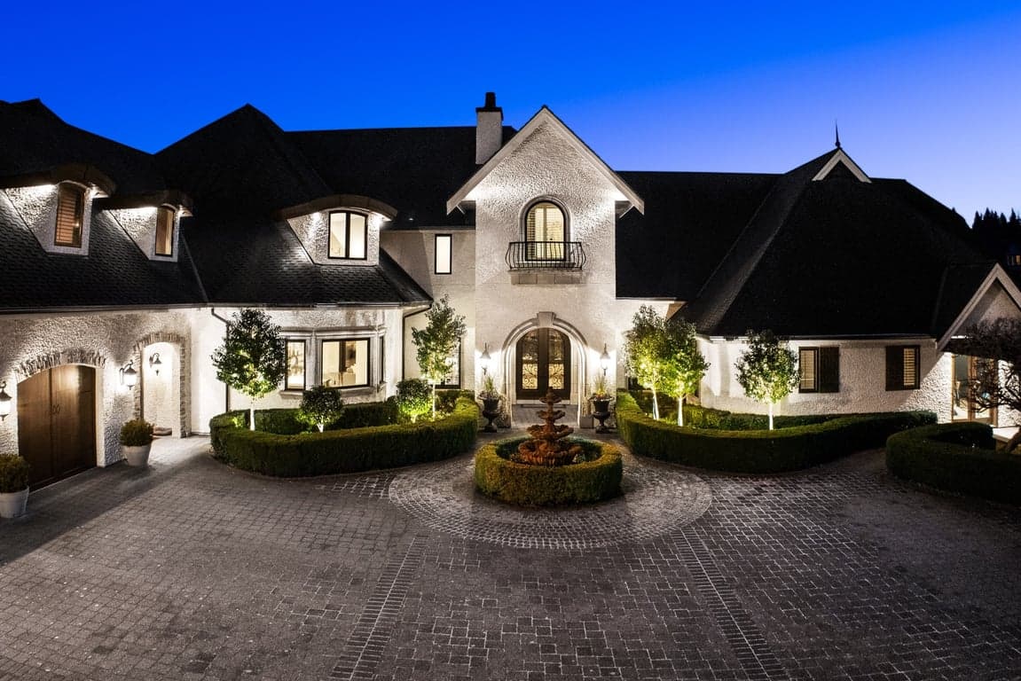 VILLA BELLA VITA AT HIGHPOINT ESTATES, A 2 ACRE EUROPEAN INSPIRED EQUESTRIAN ESTATE IN LANGLEY’S MOST EXCLUSIVE HIGH POINT ESTATES