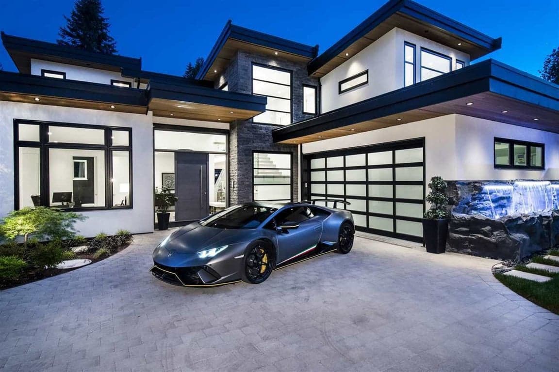 MODERN LUXURY DREAM HOME IN NORTH VANCOUVER’S MOST SOUGHT AFTER EDGEMONT VILLAGE
