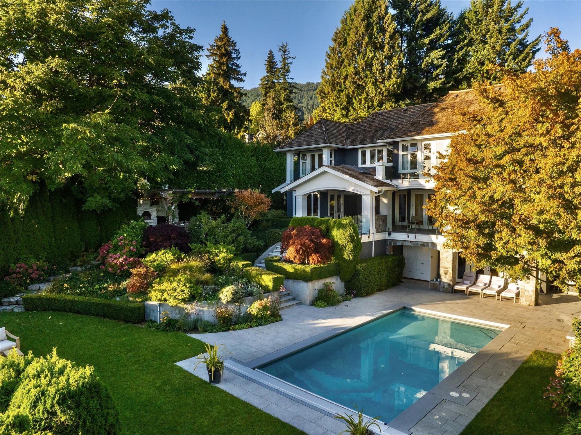A MAGNIFICENT CRAFTSMAN RESIDENCE WITH OCEAN VIEWS IN WEST VANCOUVER’S MOST SOUGHT AFTER ALTAMONT NEIGHBOURHOOD