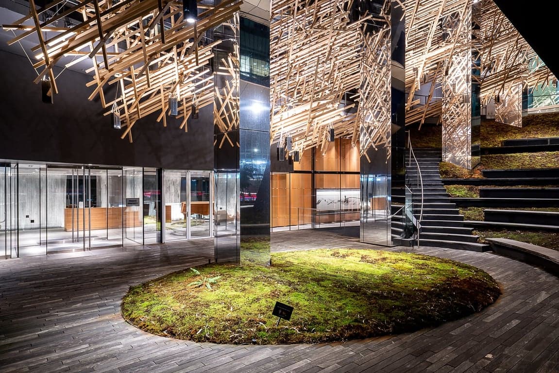EXPERIENCE KENGO KUMA JUST STEPS TO COAL HARBOUR MARINA AND THE ALBERNI LUXURY ZONE