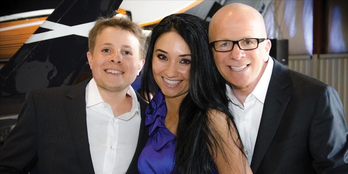 AURORA JET PARTNERS & MALCOLM HASMAN WITH ROLLS-ROYCE & FAZIOLI PIANOS INVITE THEIR VIP CLIENTS TO THE AVIATION EVENT OF THE YEAR...!