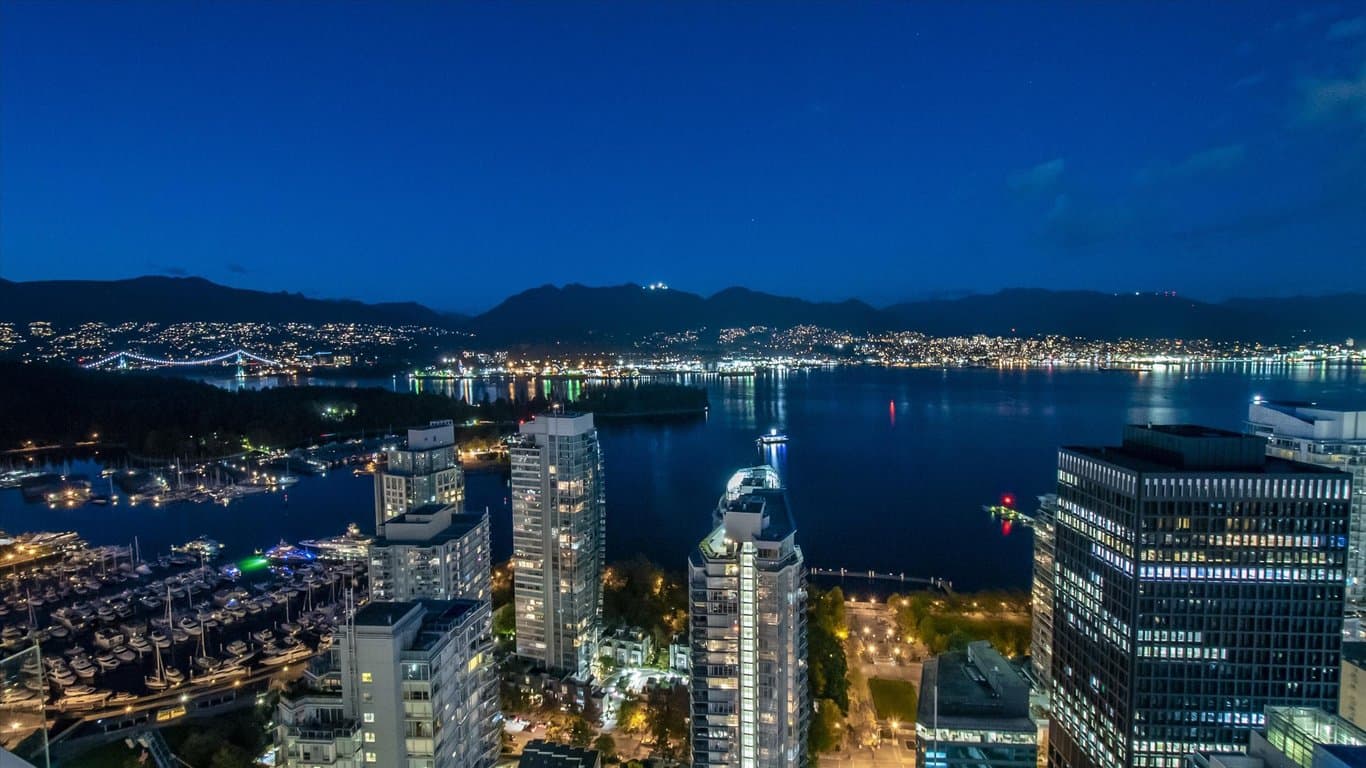 THE MELVILLE PENTHOUSE - A SENSATIONAL, 5700 SQ FT, MANSION IN THE SKY SITTING 43 FLOORS ABOVE COAL HARBOUR