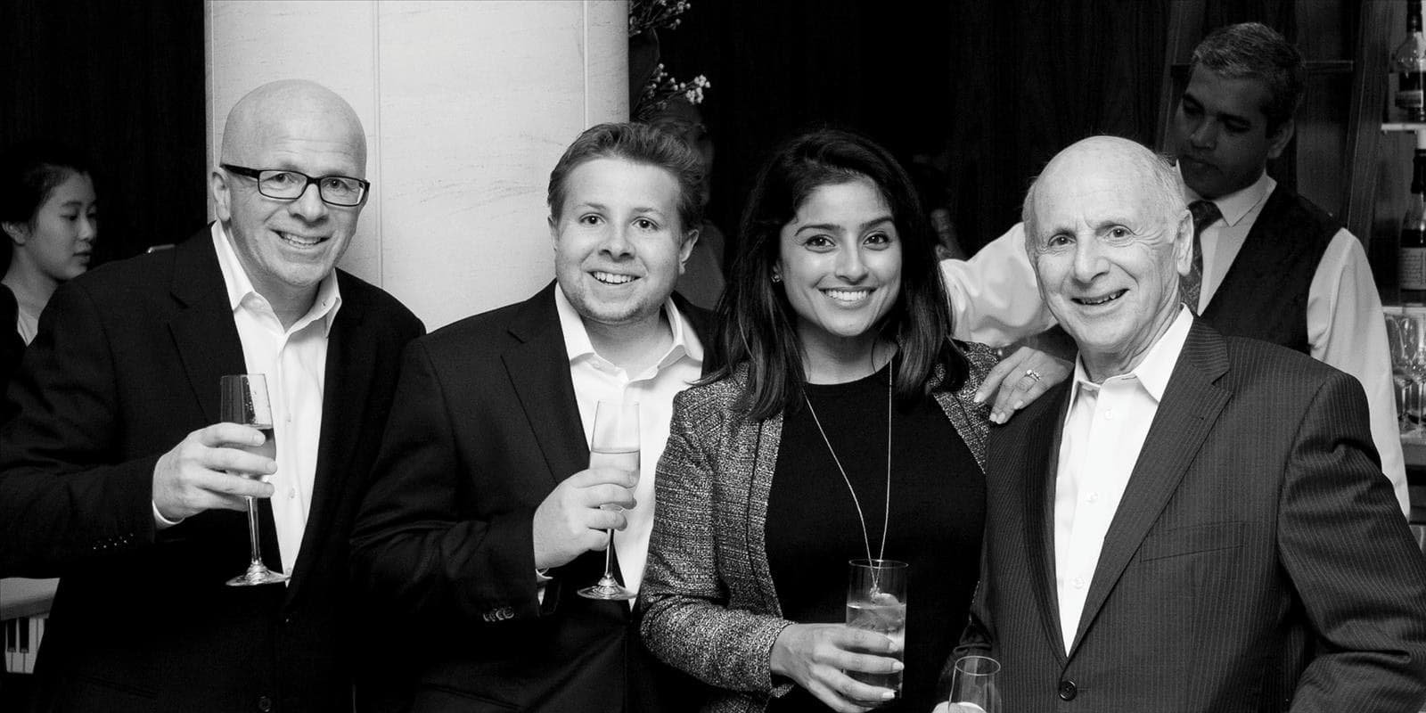 A SPECTACULAR EVENING AT THE SHANGRI-LA HOTEL MALCOLM HASMAN & SHOWCASE PIANOS INVITE THEIR VIP GUESTS TO A SPECTACULAR EVENING