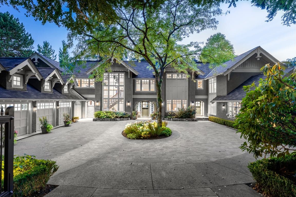 A CALIFORNIAN INSPIRED LUXURY MANSION ON A PRIVATE GATED .81 ACRE ESTATE IN WEST VANCOUVER'S MOST EXCLUSIVE ALTAMONT NEIGHBOURHOOD