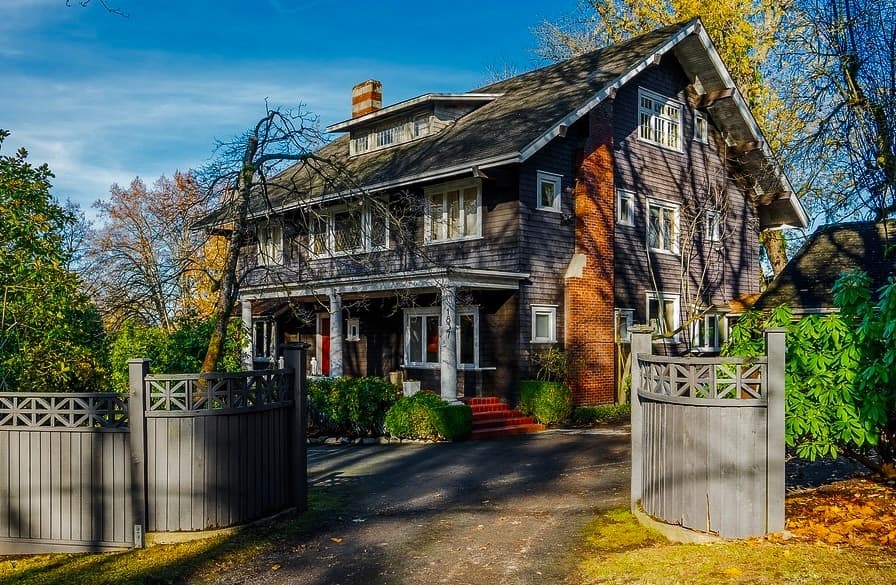 A MAGNIFICENT .64 ACRE ESTATE PROPERTY IN VANCOUVER'S HISTORIC FIRST SHAUGHNESSY NEIGHBORHOOD