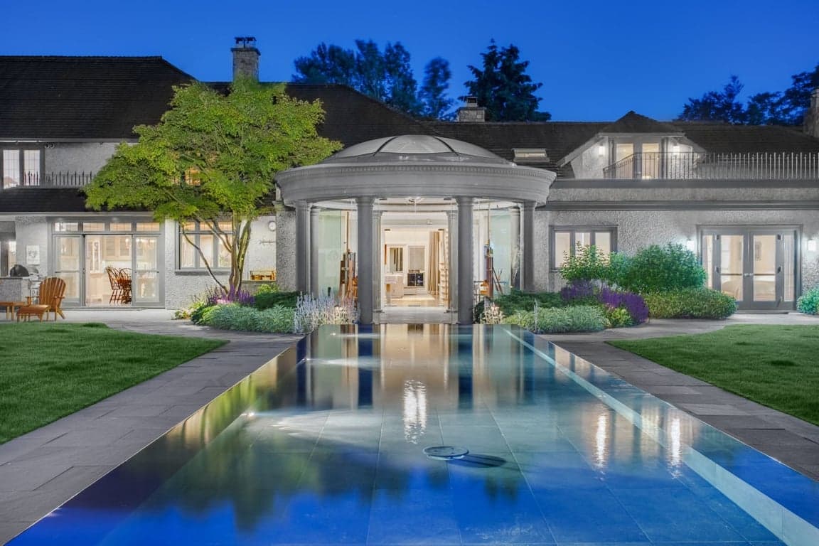 A MAGNIFICENT EQUESTRIAN ESTATE LOCATED IN VANCOUVER’S MOST SOUGHT AFTER SOUTHLAND’S NEIGHBORHOOD