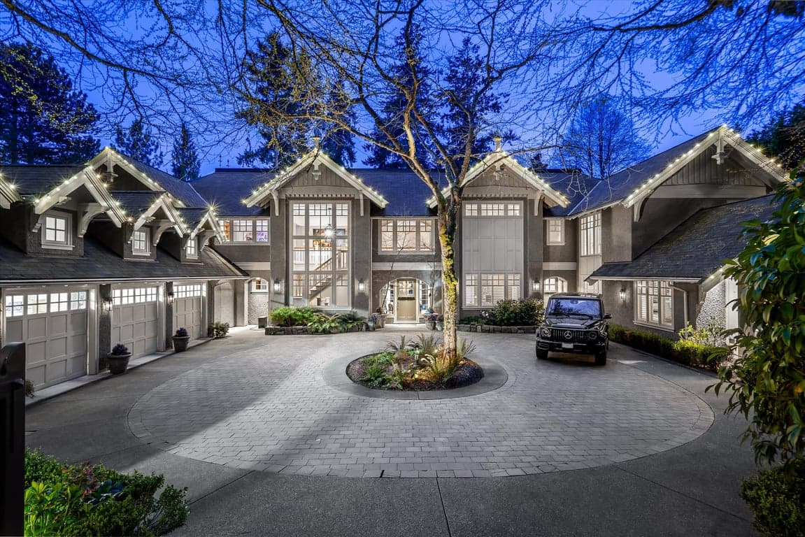 A CALIFORNIAN INSPIRED LUXURY MANSION ON A PRIVATE GATED .81 ACRE ESTATE IN WEST VANCOUVER'S MOST EXCLUSIVE ALTAMONT NEIGHBOURHOOD