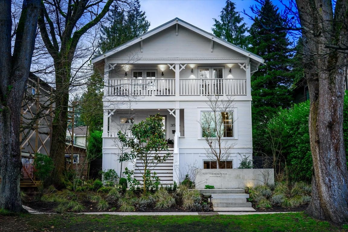 A REIMAGINED 1906 HERITAGE HOME IN VANCOUVER'S MOST SOUGHT AFTER DUNBAR NEIGHBOURHOOD