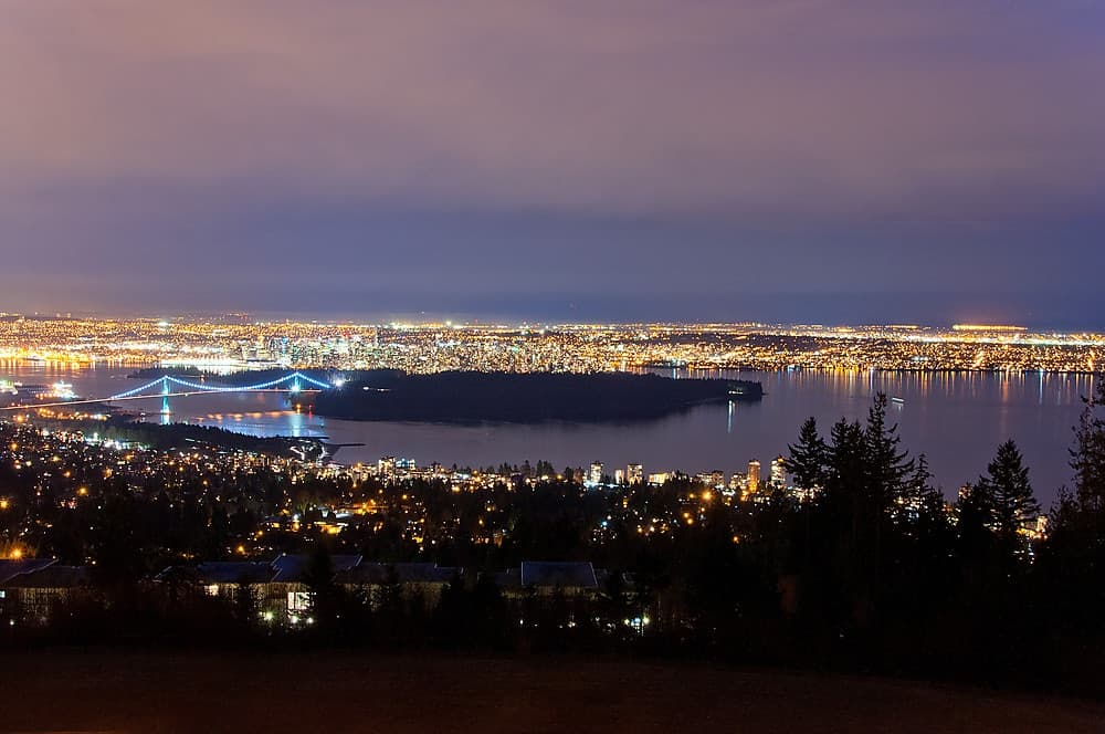 A MAGNIFICENT PENTHOUSE RESIDENCE IN WEST VANCOUVER'S WHITBY ESTATES