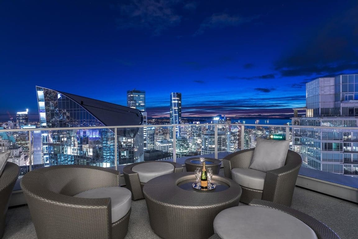 A MAGNIFICENT PENTHOUSE RESIDENCE LOCATED ATOP THE FIVE STAR FAIRMONT PAC RIM HOTEL IN VANCOUVER'S COAL HARBOUR