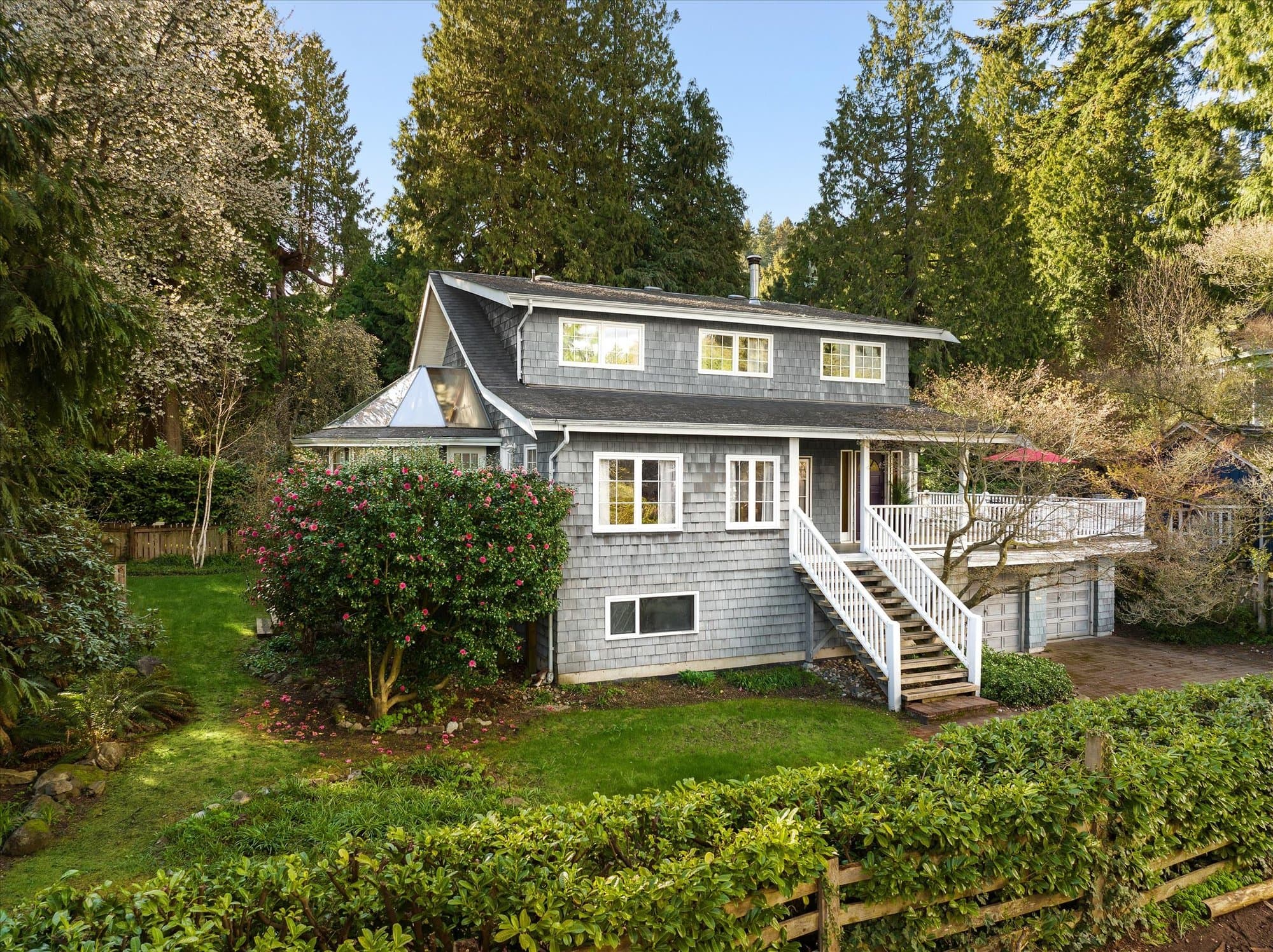 A TIMELESS 1924 CLASSIC CRAFTSMAN STYLE HOME LOCATED JUST STEPS TO THE BEACH IN WEST VANCOUVER&rsquo;S HISTORIC OLDE CAULFEILD ENCLAVE